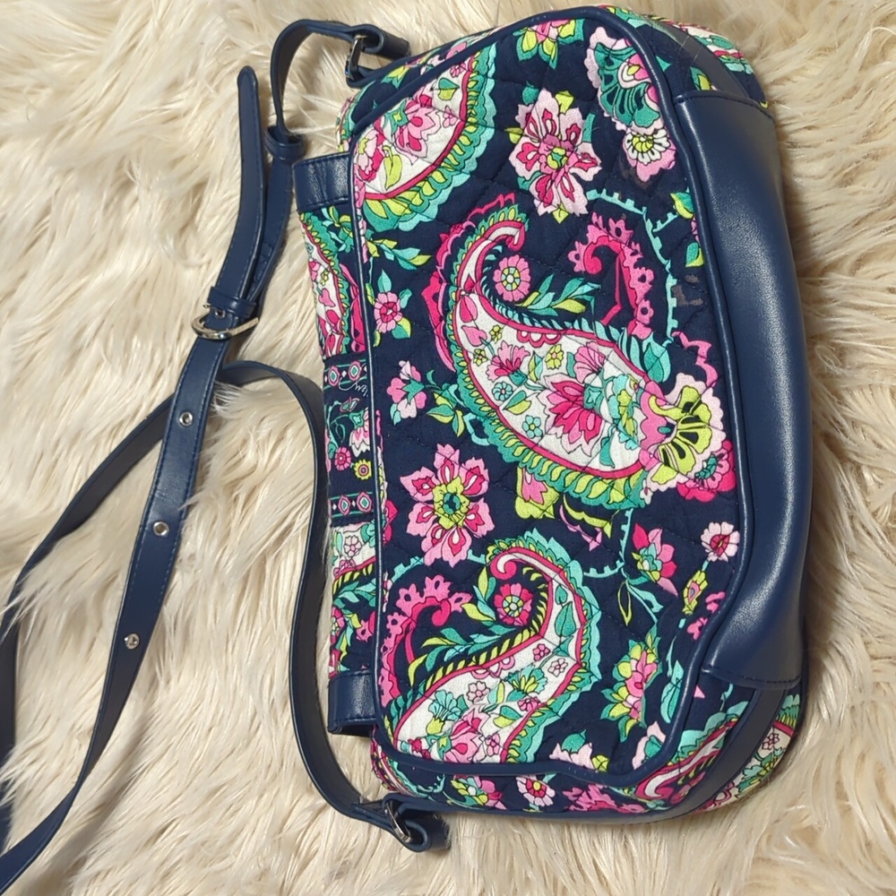 Vera Bradley Paisley flower pattern - Picture 2 of 7